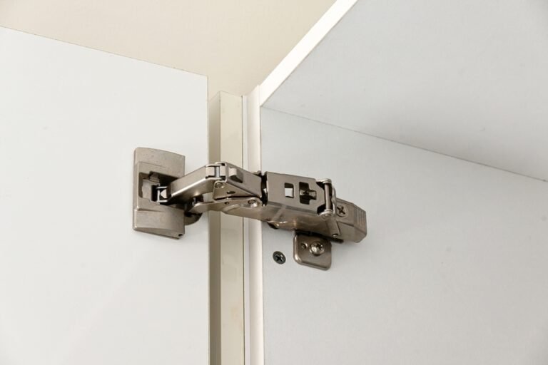 Soft,Close,Hinge,On,The,Top,Of,A,Pantry,Door
